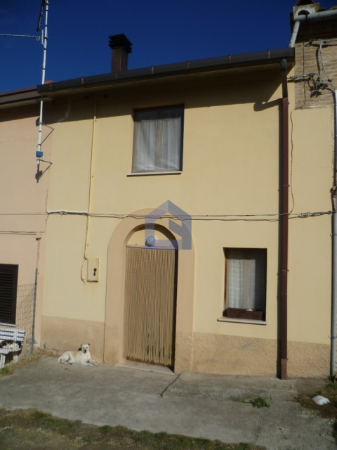 A Lanciano, vendesi casa confinante con 4000 mq di terreno