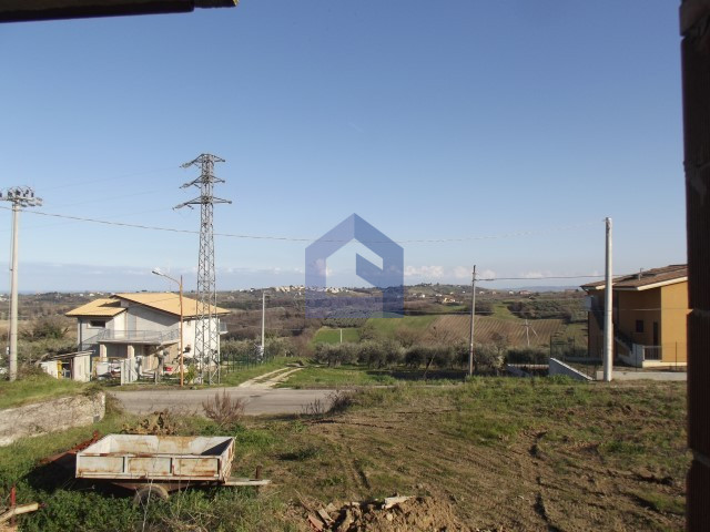 Terreno edificabile con splendida vista mare