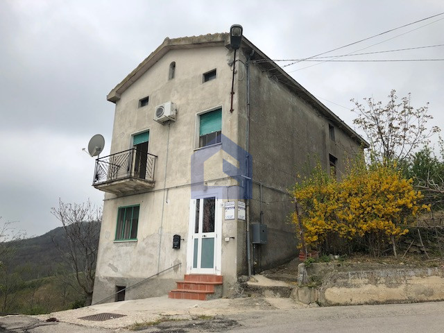 Casalanguida: casa indipendente con terreno