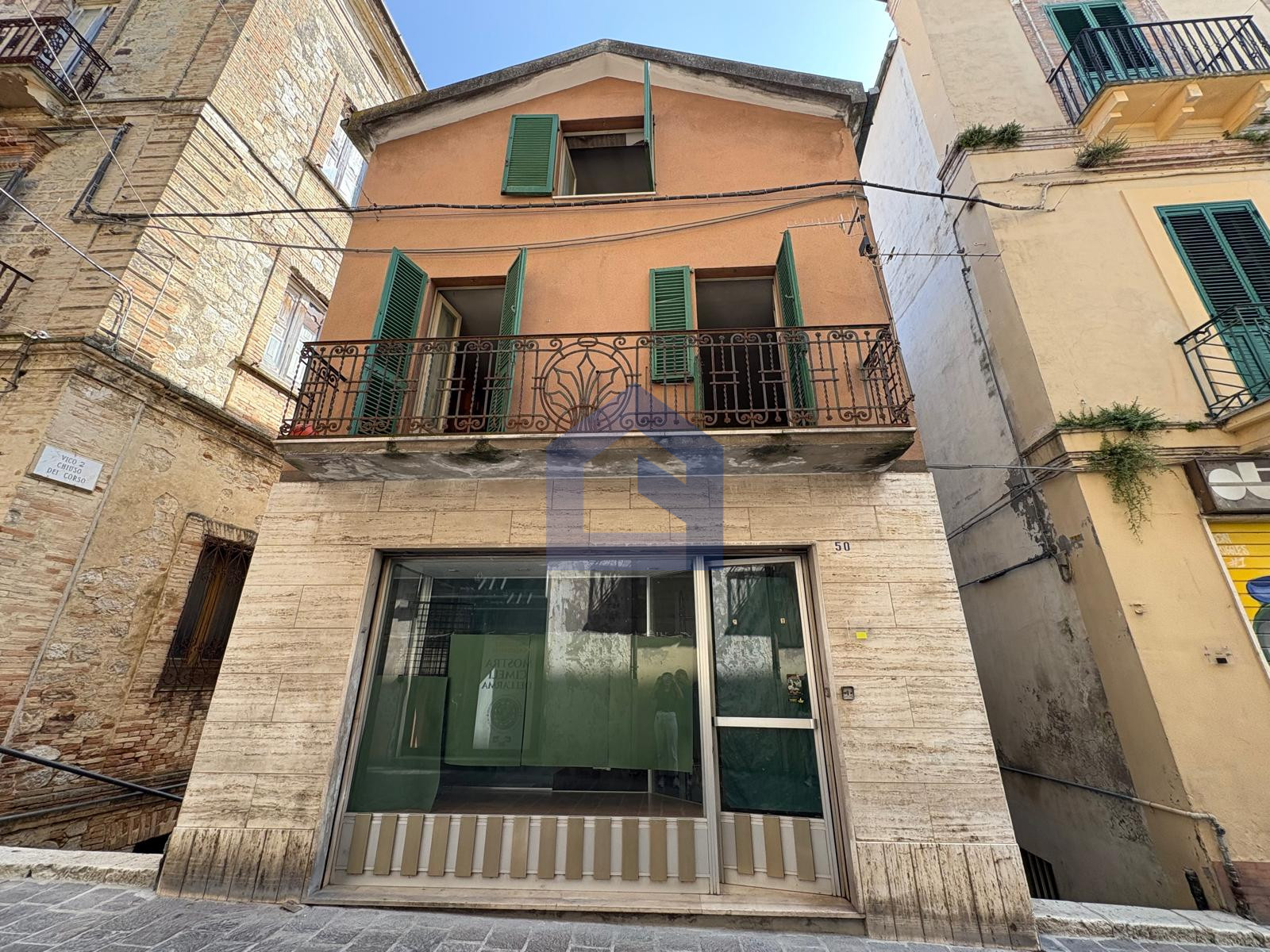 Atessa, Terratetto con Balcone sul Corso Principale [V7950]