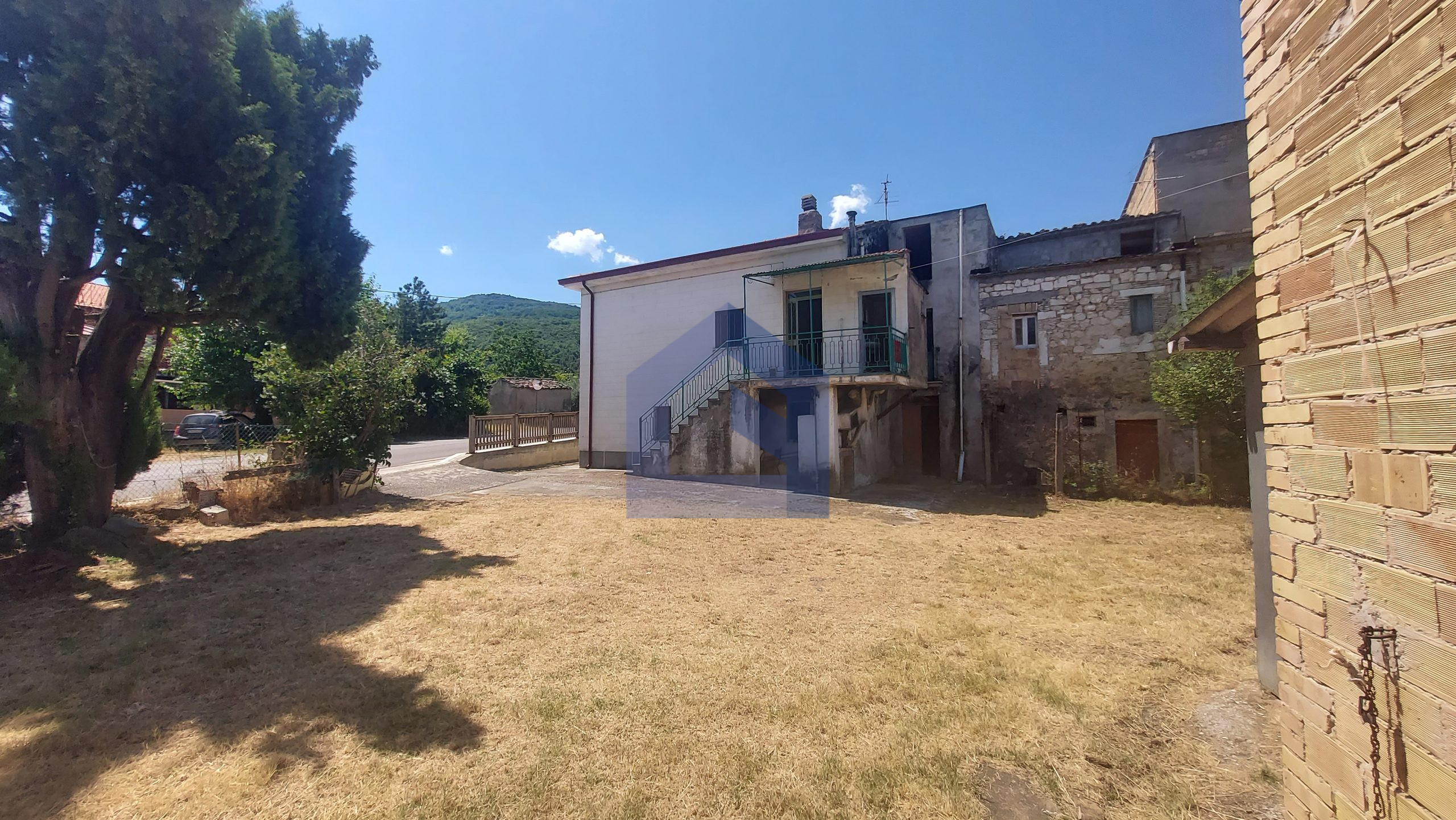 Pretoro, Casa semi-indipendente con giardino con vista sulla Majella  [V8956]