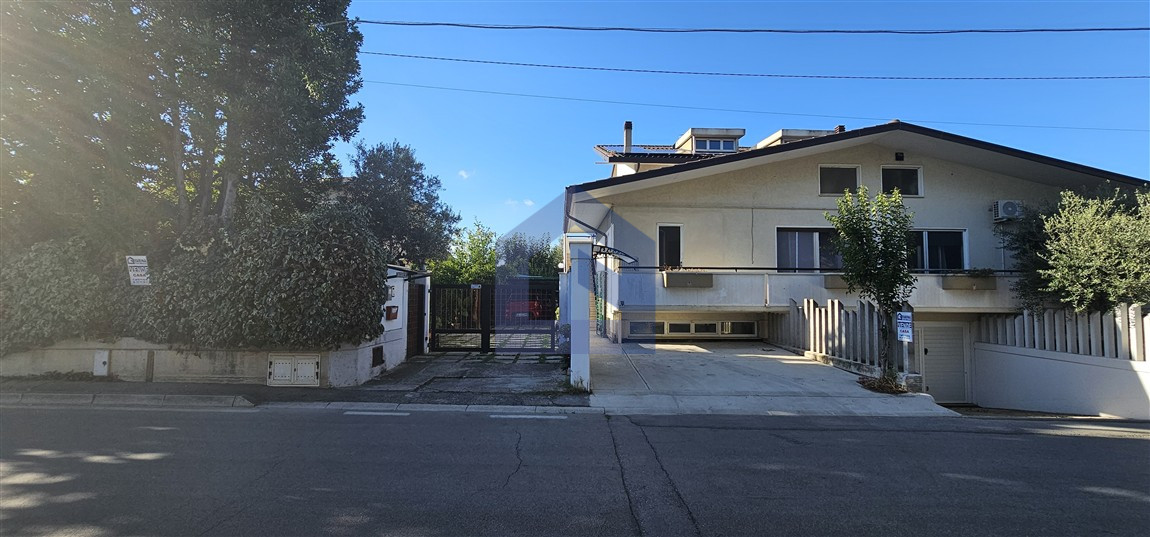 Lanciano, villa Martelli Appartamento con giardino  [V1966/B]